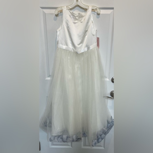 David's Bridal Other - Elegant White Kids Dress